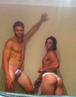 Guyswithiphones-Nude:  Tabloidheat101:  Kayne Lawton, Aussie Rugby Adonis Http://Ift.tt/1Bhkupb