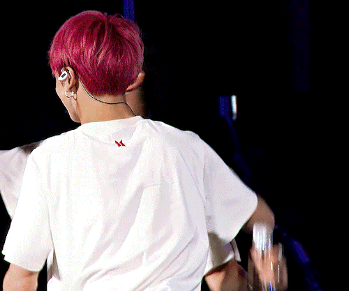 JIN HUGS JIN HUGS! For @jinstronaut