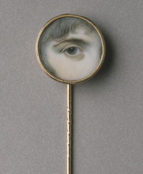 The trend of miniature eye portraits being used as tokens of love originated in 1785 with the secret