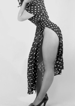 girlslovegoodinnuendo:  Teasing in polka