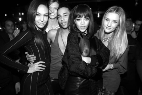 yeezuss:  yeesuz:  yeesuz:  ☢ fashion-celebs-luxury ☢   // yeezuss //