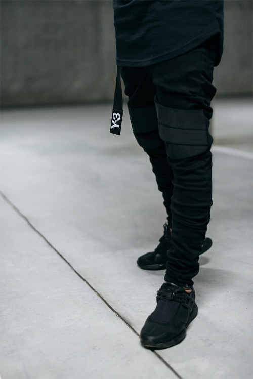 that-supreme-bitch: S/B x Supreme + Ones Shop: 750xvclothing