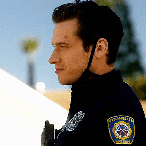 EVAN "BUCK" BUCKLEY 9-1-1 (2018) 4.08