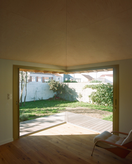 The None Angle House by Benoit Rotteleur Architecte.