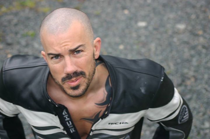punkerskinhead:  cigartop:Tristan Sunday, 28th of April, Tristan, 37yo from Saint