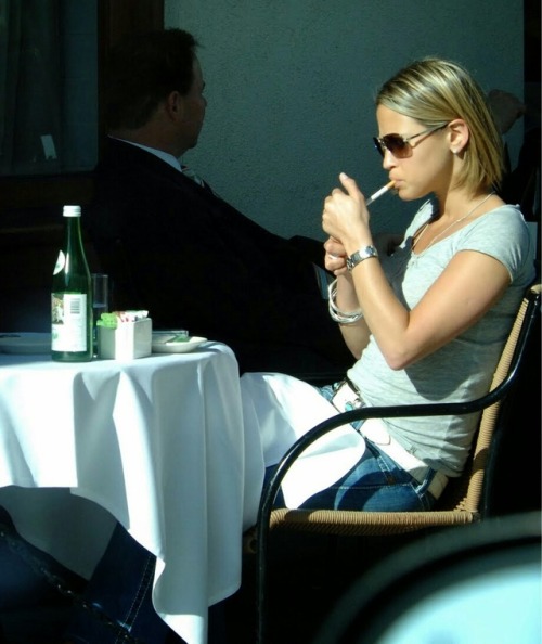 smokingfemalecelebrities: Rachel Stevens Hot