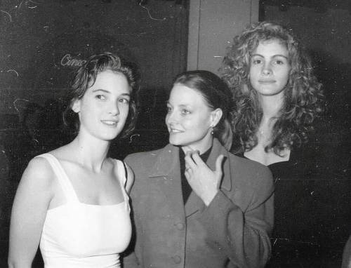 retropopcult:Winona Ryder, Jodie Foster, and Julia Roberts, 1989