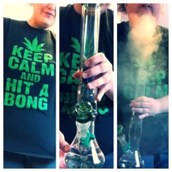jessicam:  Favorite smoking method #stonerphotoaday2013 Bongs are definitely my favorite. Love the smooth rips and big clouds of smoke. 