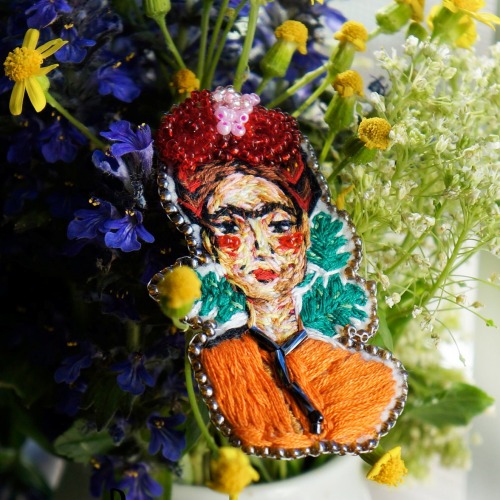 sosuperawesome: Bead Embroidered BroochesSmall Embroidery Mary on EtsyOh my god the details in the