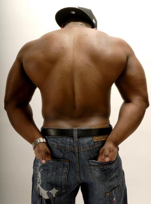 malemediamind:  fcsdtrmntn:  Got damn he thick….yeah boy  Male Media Mind is a collective of nerdy black bears Follow us at malemediamind.tumblr.com and click the icons to find our other sites 