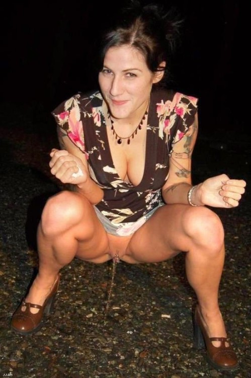 Women pissing on carpet and toilet pee sex