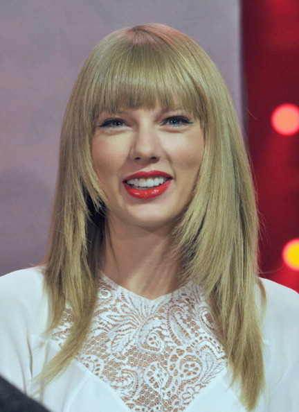 tayswiftdotcom:Staples Center Press Conference (x)