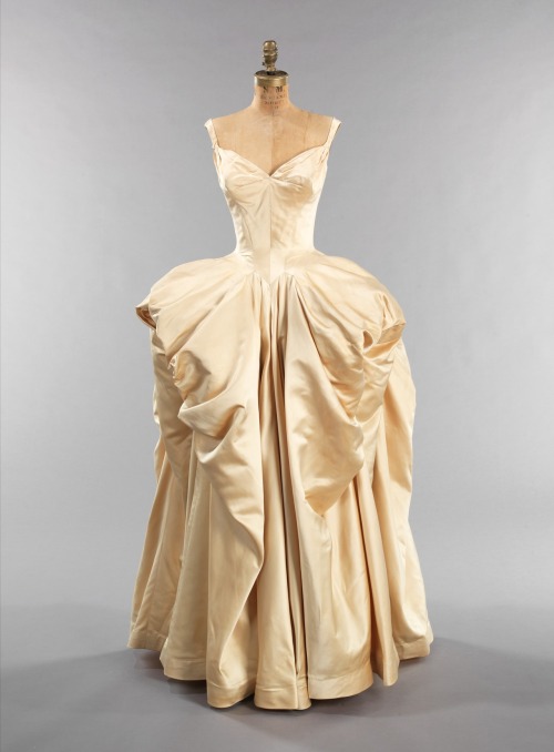 Charles James ball gown, 1951