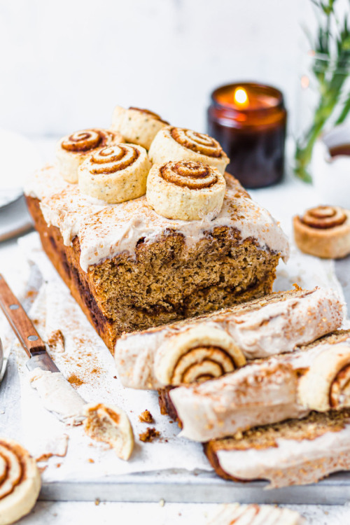 sweetoothgirl:Cinnamon Roll Banana Bread