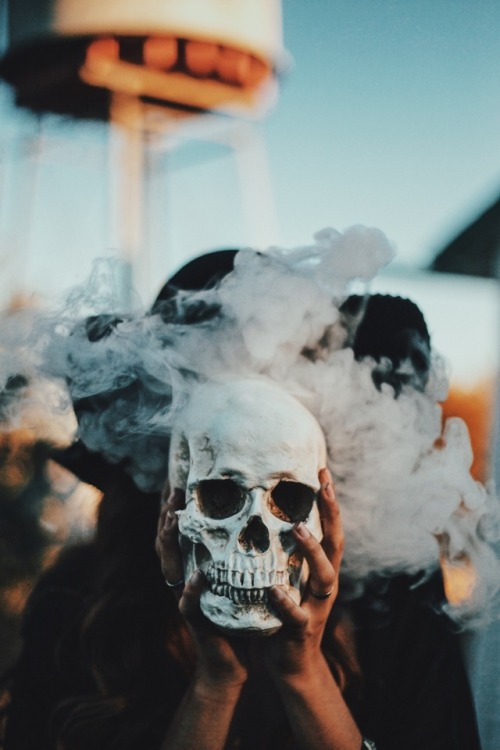 byemaia: We’re all just a little dead inside.
