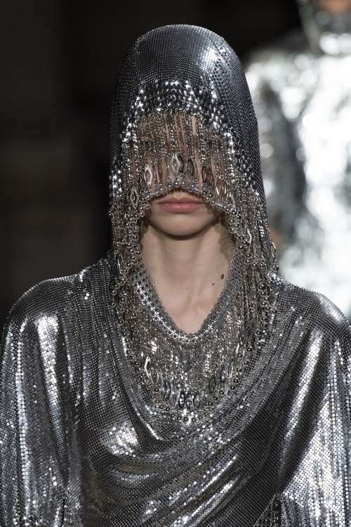 monsieur-j:  Paco Rabanne Fall 2020 Runway Details