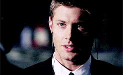 martyrdeans:  dean smiling in season one   (◠△◠✿)  