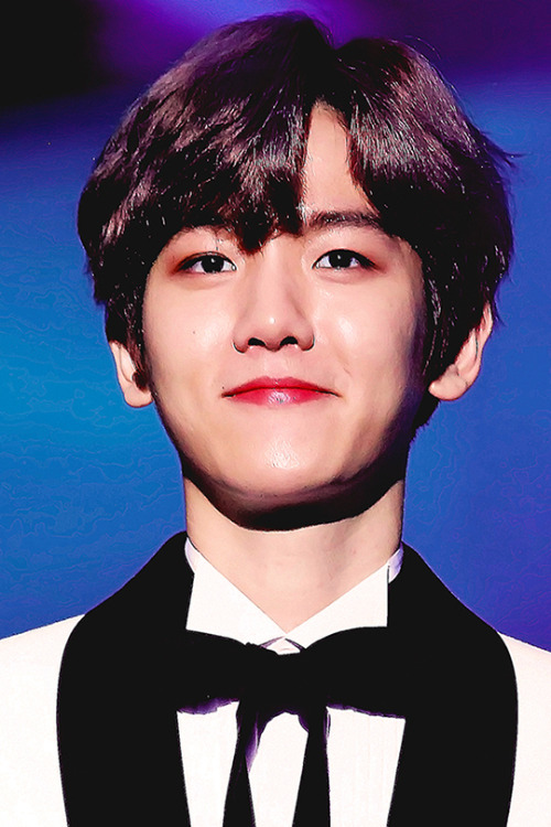progamerbyun:  look into your eyes,butter-butterflies ♡