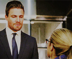 steelmeltingsmile:  #Olicity in 4.12 “Unchained” 