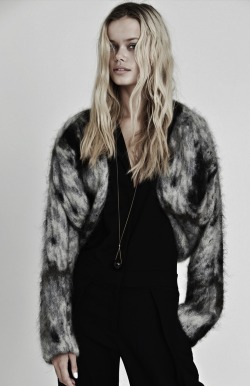 overdeauxis:  antithesi:  balenciwanga:  Frida Aasen wearing an Alexander Wang mohair and wool fur spine photographed by Arno Frugier | Styled by Jorden Bickham   03/11/13  Follow Overdeauxis, The Streetfashion Bible!