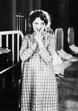 marypickfords:  Mary Pickford in Daddy Long