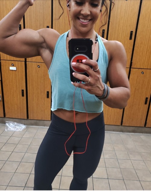 girlswithbiceps:Girl Biceps Rock!