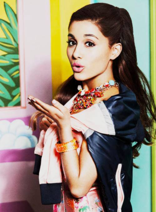 swagzilla4eva:  Ariana G. one of the PRETTIEST girls out there 