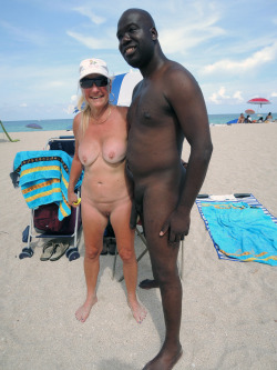 naturist beachhttp://blogzen00.tumblr.com/