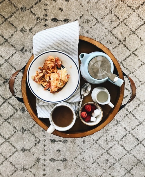 lawyerd:358 | Back at it again with the breakfast trays 