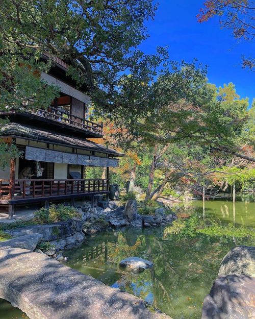 拾翠亭・九条邸跡庭園 [ 京都市上京区 ] Shusuitei / Kujo-tei Ruins Garden, Kyoto の写真・記事を更新しました。 ーー京都御苑内に残る、藤原氏をルーツに持つ公