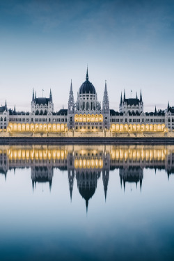 airemoderne:  Budapest Parliament by Simon