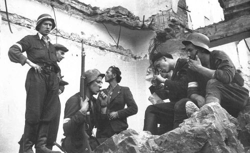 lamus-dworski:1944 Warsaw Uprising - the major World War II operation held by the Polish resistance 