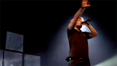 edsheeranballs:  ed in a polo will be the death of me.