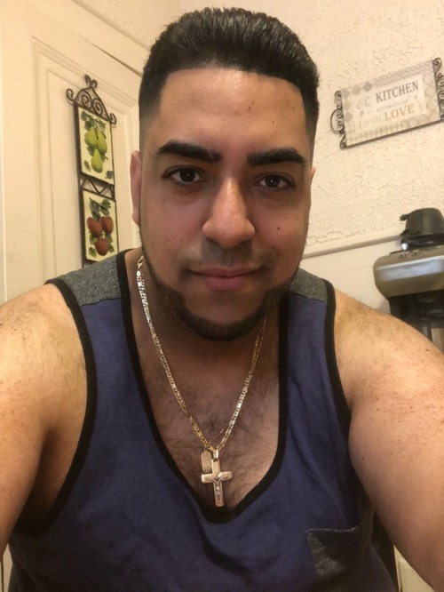 a-a-ronchocobear31:  Hmmmm…what’s for dinner?? 🐻🍴🌯