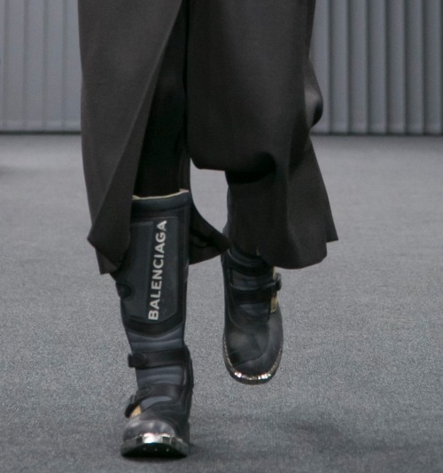 huthor:Balenciaga fw 17