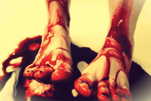 bloodaeon:  gifs of the bloody feet set   I want.to  squish in human.nectar
