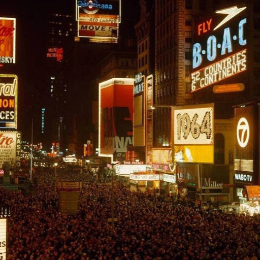 oldnewyorkpictures:Frank Sinatra Live at the Paramount Theatre. New York City. 1944.