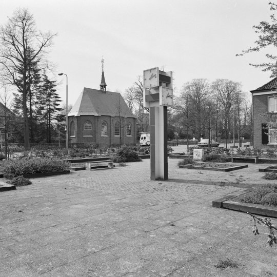 Straatklok (1963-66) in Bergeijk, the Netherlands, by Gerrit Rietveld