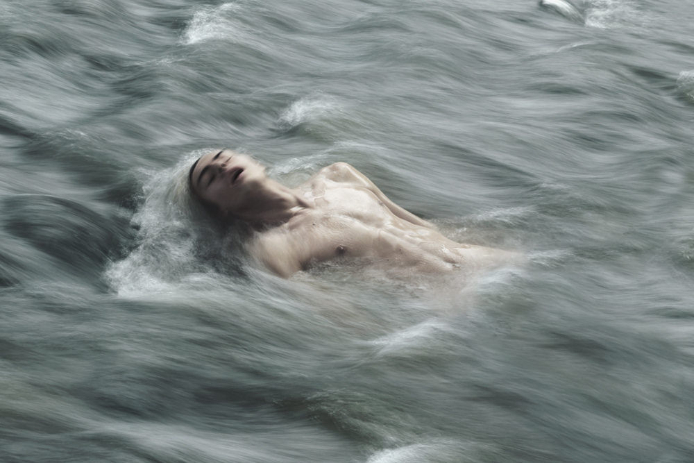 dionysus-child:  ART / GLOW / PALE