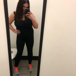 cool enough not to take selfies on the gym floor, still corny enough to take a selfie in the gym bathroom 🤷🏻‍♀️ #gothletic  (at Crunch Fitness) https://www.instagram.com/fallonedge/p/BswWCnBFo53/?utm_source=ig_tumblr_share&amp;igshid=1t34t9o4msy86