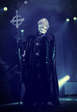 nocturna-regalia:  thechurchofghost:© Keith