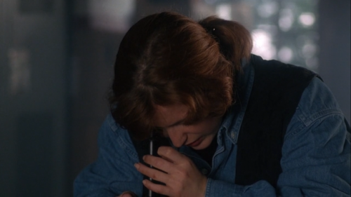 Dana Scully in The X-Files ep 1.20 Darkness Falls 