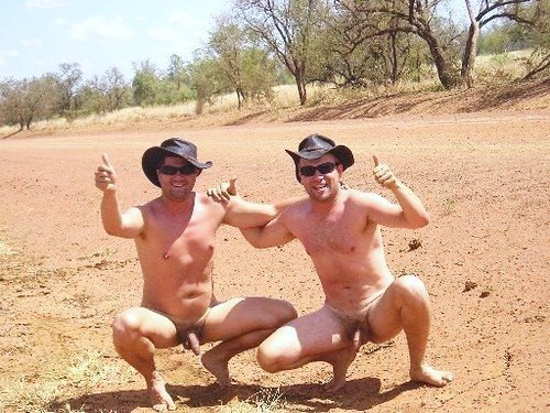 averagedudenextdoor:Exhibitionist dudes holding on to each other so they can spread