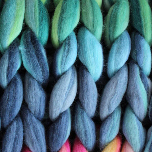 sosuperawesome:Chunky Knit Blankets by Julia Piro on Etsy