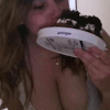 trouvervousautrechoseafaire:Another cake day if you would like to see me eat something