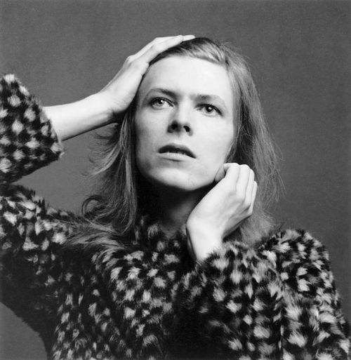 caverncloud:Hunky Dory photoshoot by Brian Ward, 1971.