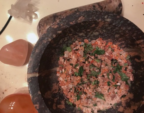 oliviaodyssey:himalayan pink salt, dried grapefruit rind, dried mint. I crush it all up w good ass i