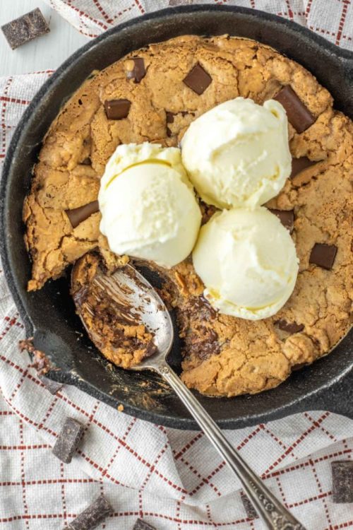 fullcravings:Chocolate Chip Peanut Butter Skillet Cookie