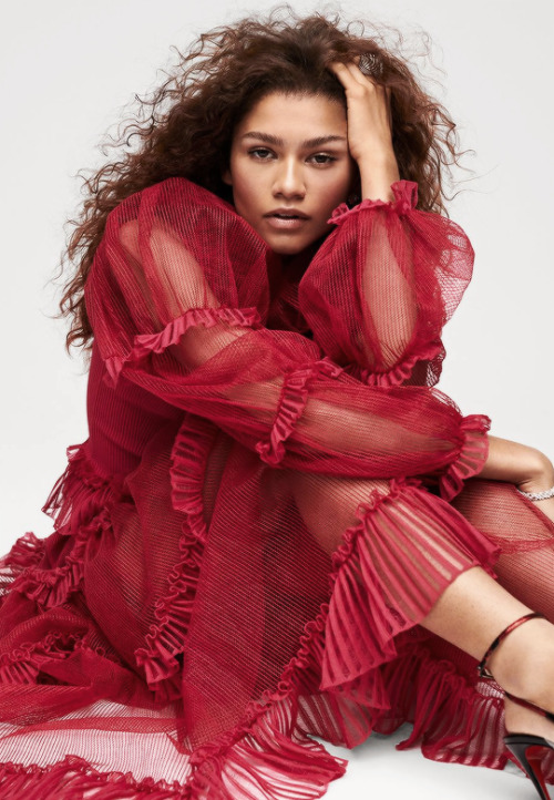 zedayacoleman:ZENDAYA COLEMANPhotographed by Zoey Grossman for Elle Magazine