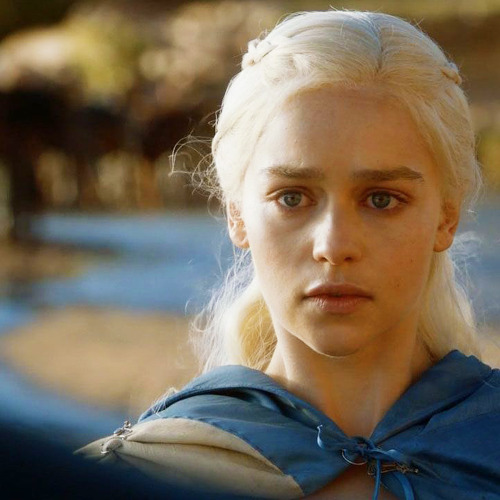 braavosis:  Feel free to use these Dany icons! Please reblog/like if you do.